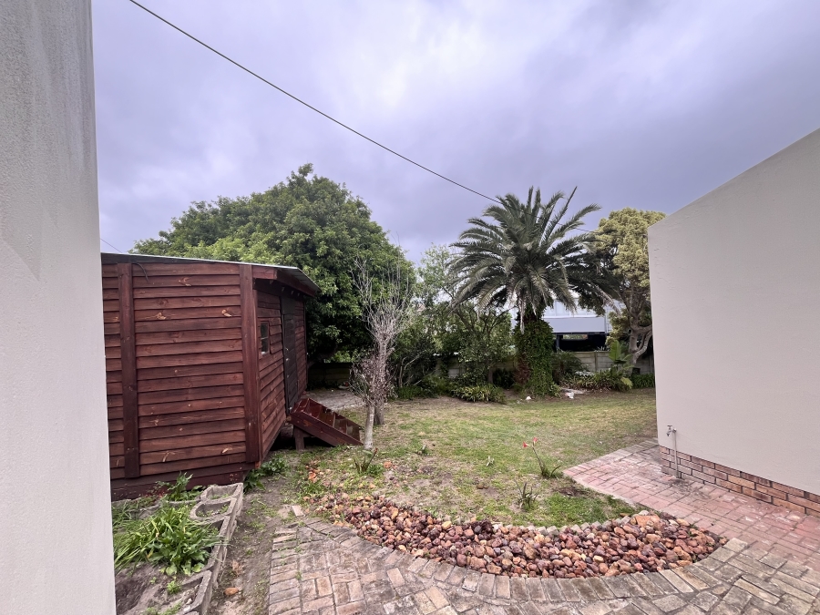 4 Bedroom Property for Sale in Dana Bay Western Cape